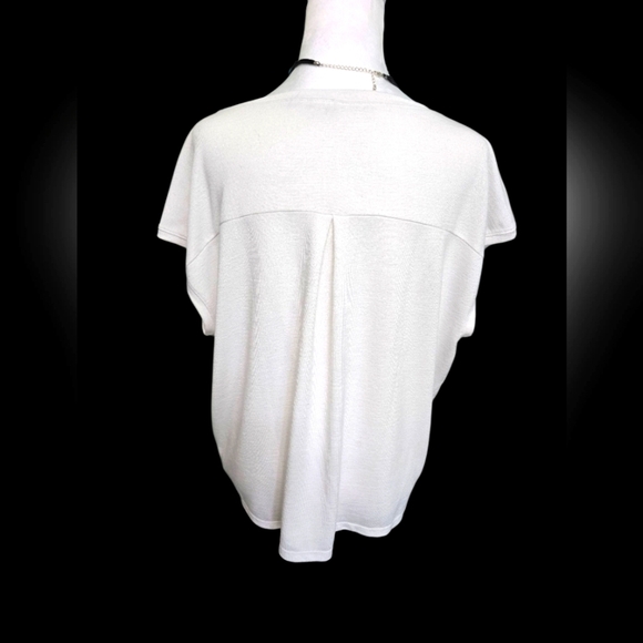 GAP White Cap Sleeve Relaxed Knit Polyester White V Neck Summer Top Size Large - Picture 2 of 5